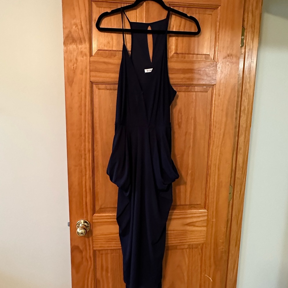 Navy BCBG cocktail dress with pockets!